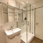 Elmi Komfortwohnung Mit Blick In - 2 Schlafzimmer - 2 Baeder - Inklusive Parkplatz - Inklusive Aufzug 아파트