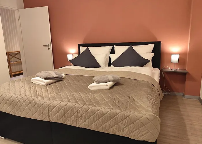 Апартаменты Fewo Elmi Komfortwohnung Mit Blick In Die Natur - 2 Schlafzimmer - 2 Baeder - Inklusive Parkplatz - Inklusive Aufzug *