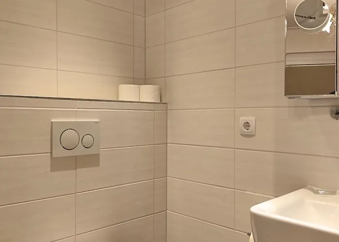 Fewo Elmi Komfortwohnung Mit Blick In Die Natur - 2 Schlafzimmer - 2 Baeder - Inklusive Parkplatz - Inklusive Aufzug Апартаменты